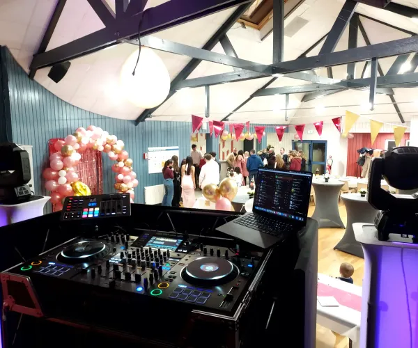 DJ pour anniversaire en Finistère - Ambiance de fête
