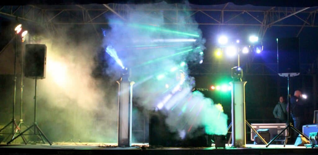 prestation dj en extérieur fête Finistère sonorisation éclairage
